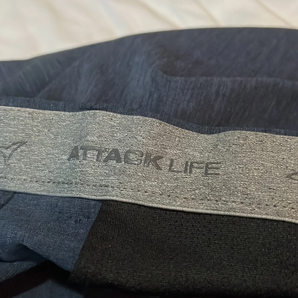 Attack Life - Picture 2 of 3
